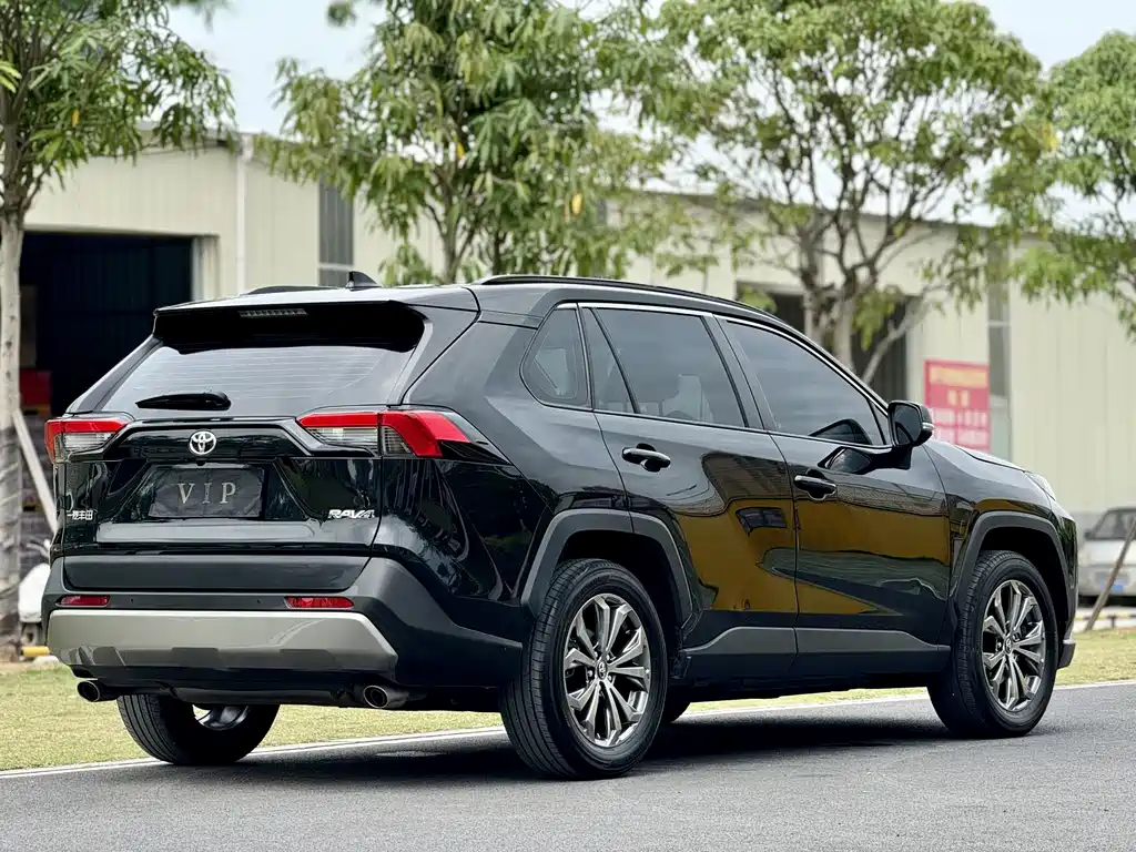RAV4 2.0 L CVT 2 WD Style Plus