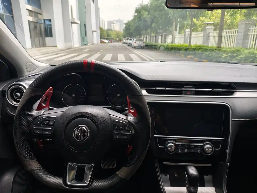 MG6 20 T Auto Luxury Connected CN-V