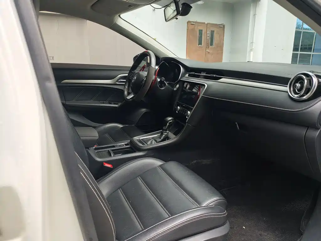 MG6 20 T Auto Luxury Connected CN-V