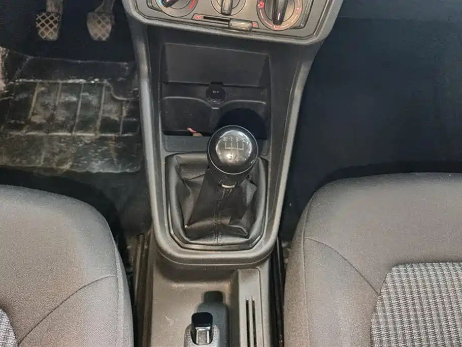 Santana 1.4 L Manual Style