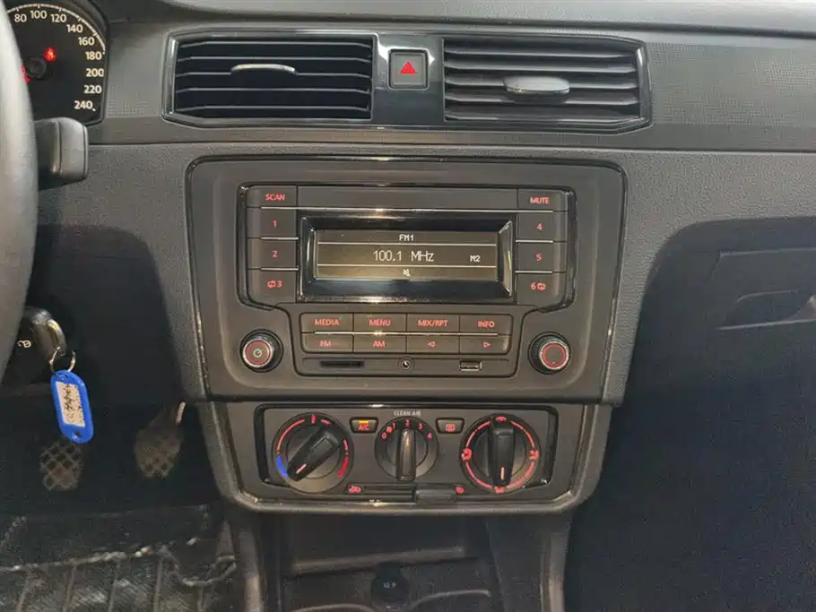 Santana 1.4 L Manual Style
