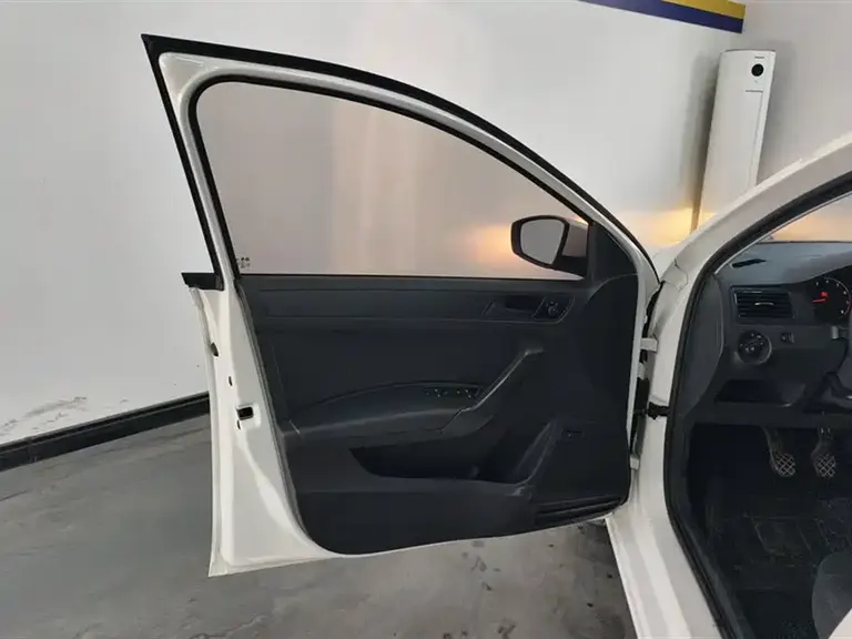Volkswagen Santana 1.4 L Manual Style