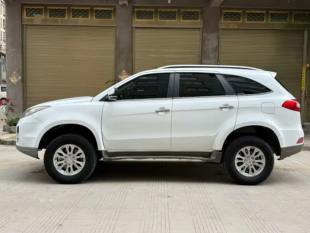 Yusheng S350 2.4 T Auto 4 WD Diesel Super Luxury 5-seat