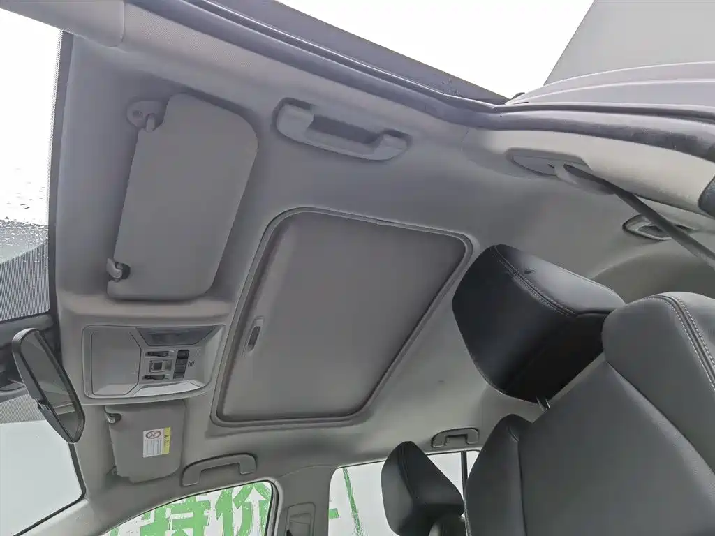Wildlander 2.0 L CVT 2 WD Luxury PLUS