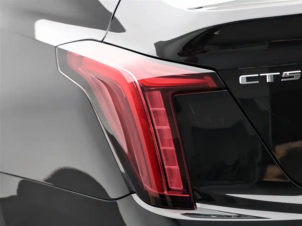 Cadillac CT5 28 T Luxury (Standard)