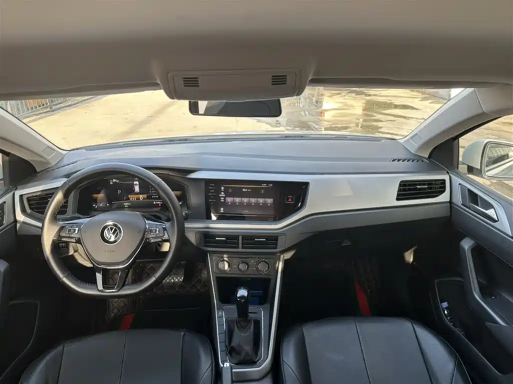 Polo Plus 1.5 L Auto Joyful Living
