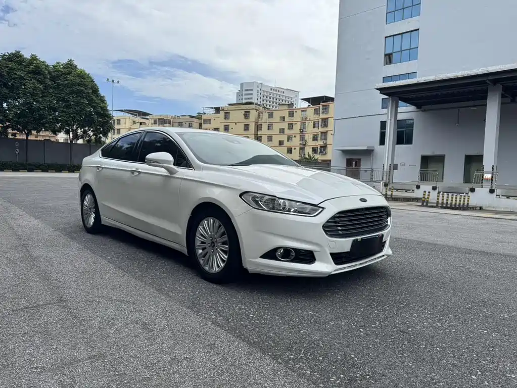 Mondeo 2.0 L GTDi200 Luxury
