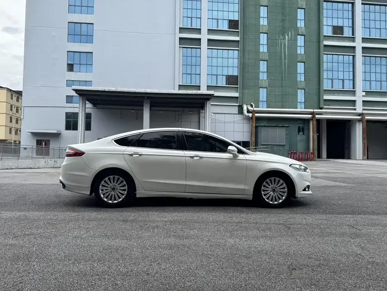 Ford Mondeo 2.0 L GTDi200 Luxury