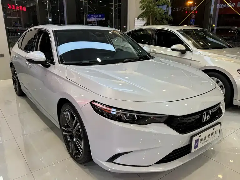 Honda Integra 240 TURBO CVT Premium