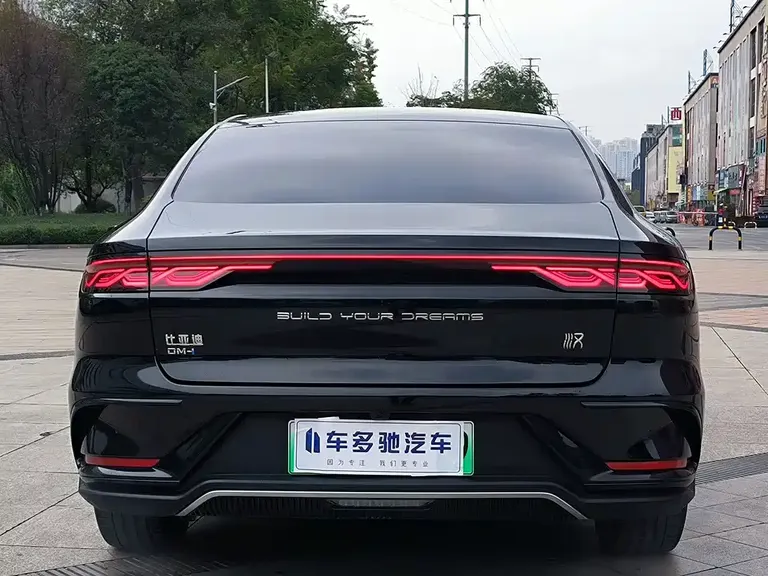 BYD Han DM-i 121 KM Honored