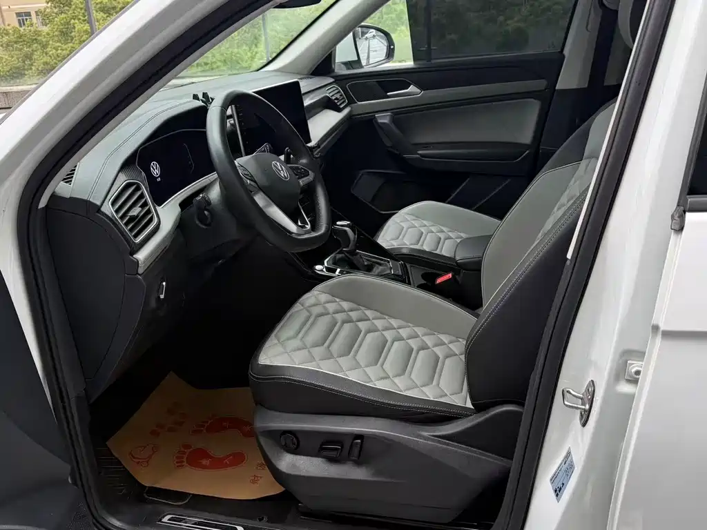Tayron 330 TSI 2 WD Luxury Plus Advanced