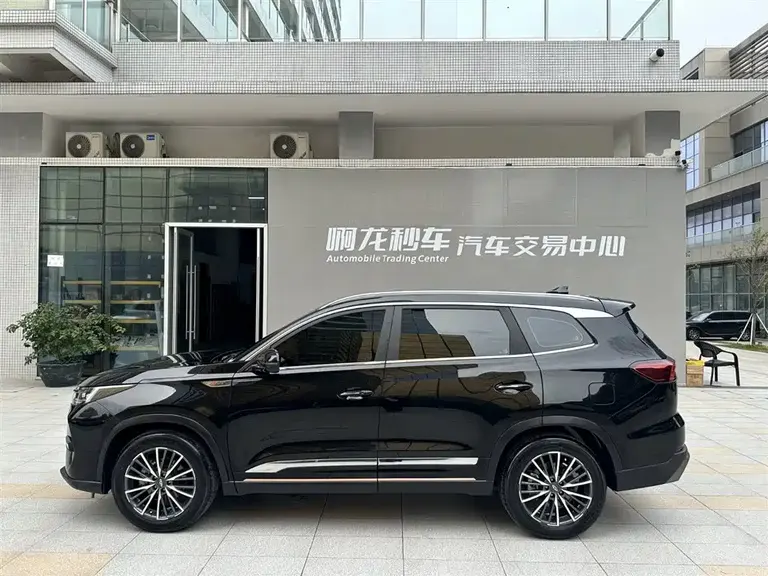 Chery Tiggo 8 PRO 290 T 2 WD Ocean 7-seat