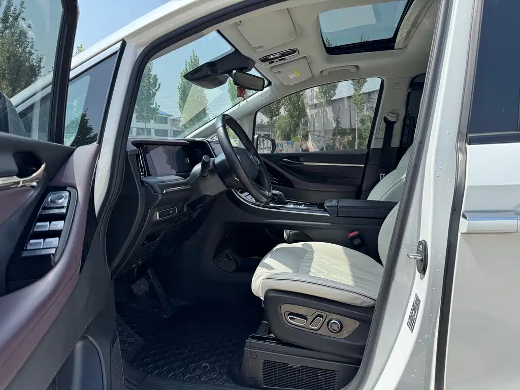 GAC Trumpchi M8 Master Series 400 T Supreme