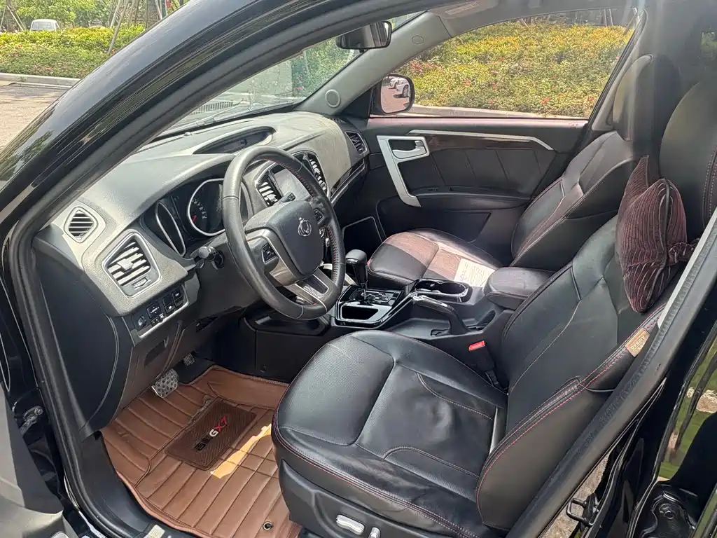 Geely GX7 Sport 2.0 L Auto Distinguished