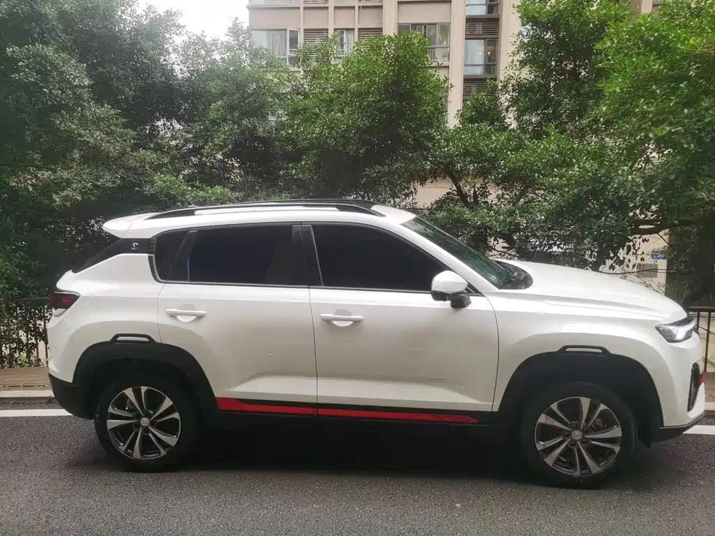 Changan CS35 PLUS Smooth Enjoyment 1.4 T DCT Luxury