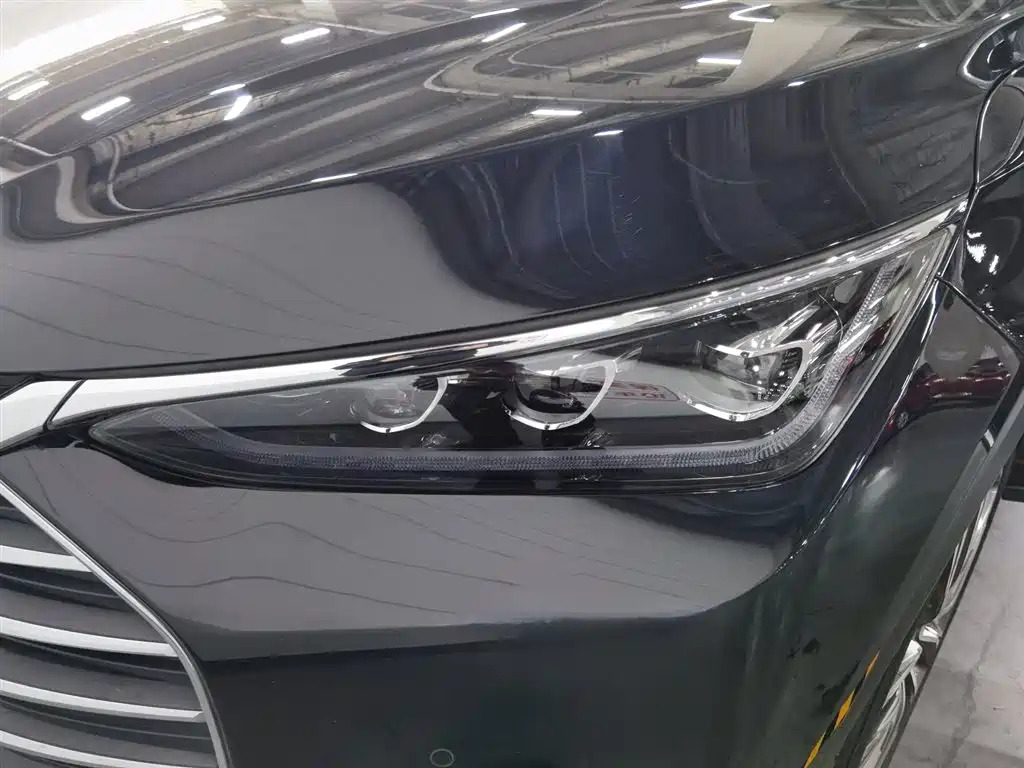 Tang 2.0 T Auto Connected Distinguished 7-seat CN-V
