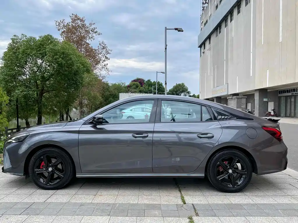 MG5 Scorpio 1.5 T Luxury