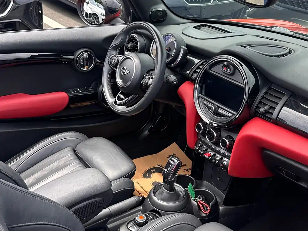 MINI 1.5 T COOPER CABRIO Artist