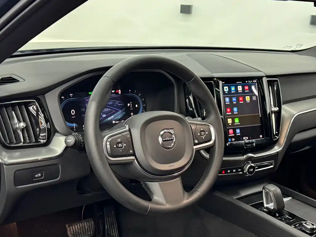 Volvo XC60 B5 4 WD Smart Ease Luxury