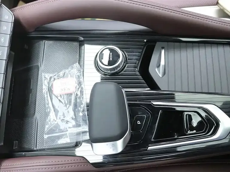 Geely Xingyue L 2.0 TD High Power Auto 2 WD Cloud Rise