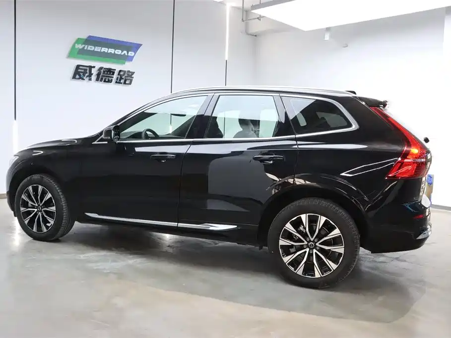 Volvo XC60 B5 4 WD Smart Vision Luxury