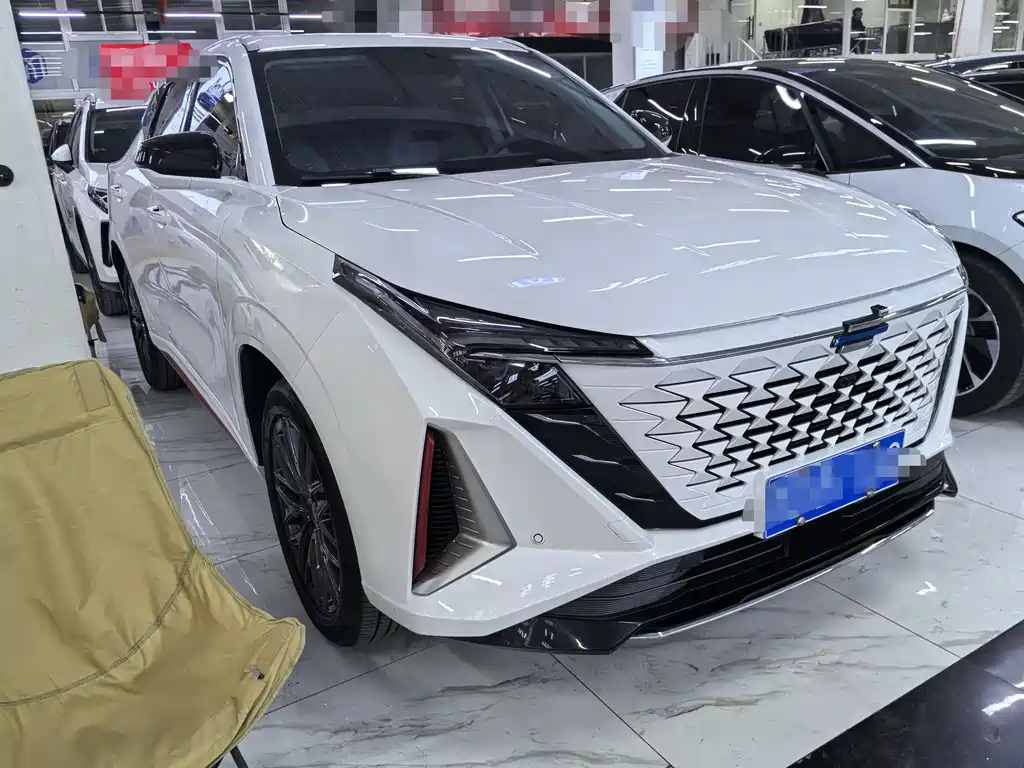 Changan Oshan Z6 Blue Whale 1.5 T DCT Smart Supreme