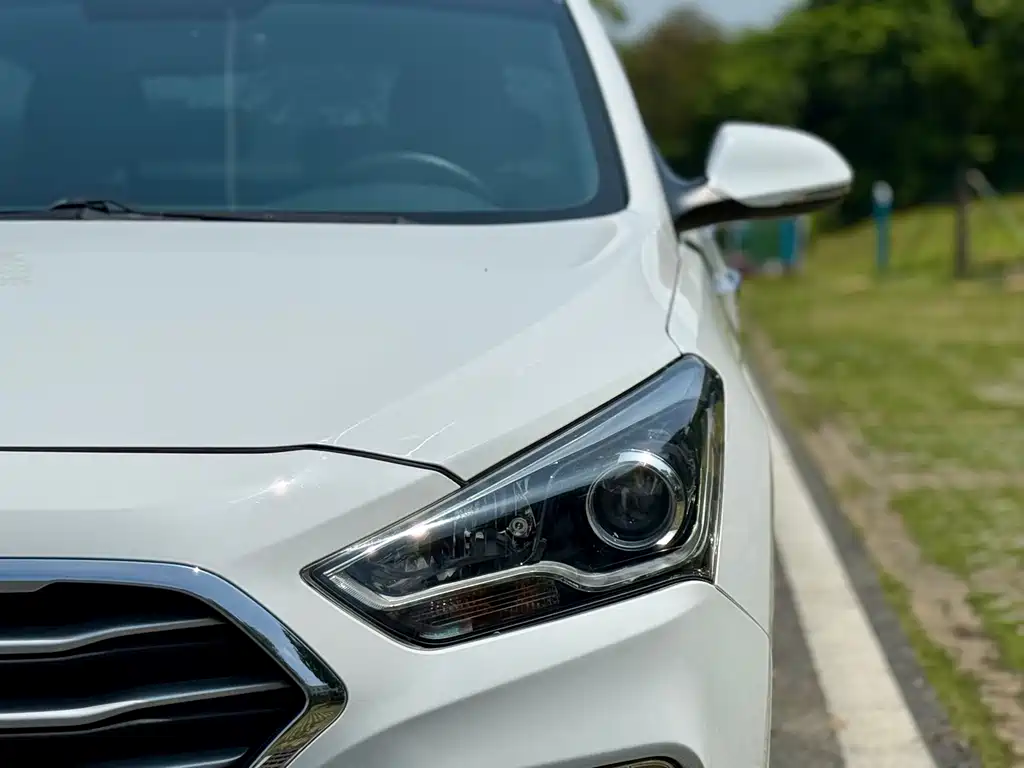 Mistra 1.8 L Auto Intelligent GLS CN-V