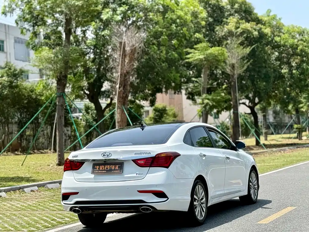 Mistra 1.8 L Auto Intelligent GLS CN-V