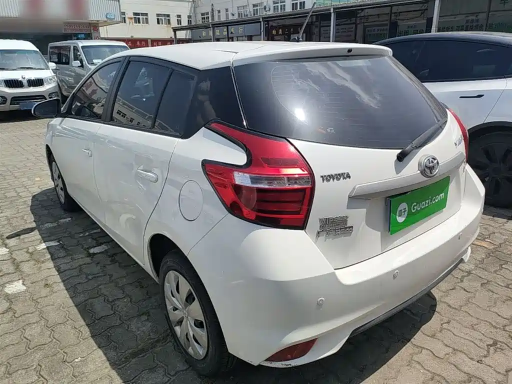 YARiS L Zhixuan 1.5 L CVT Leading