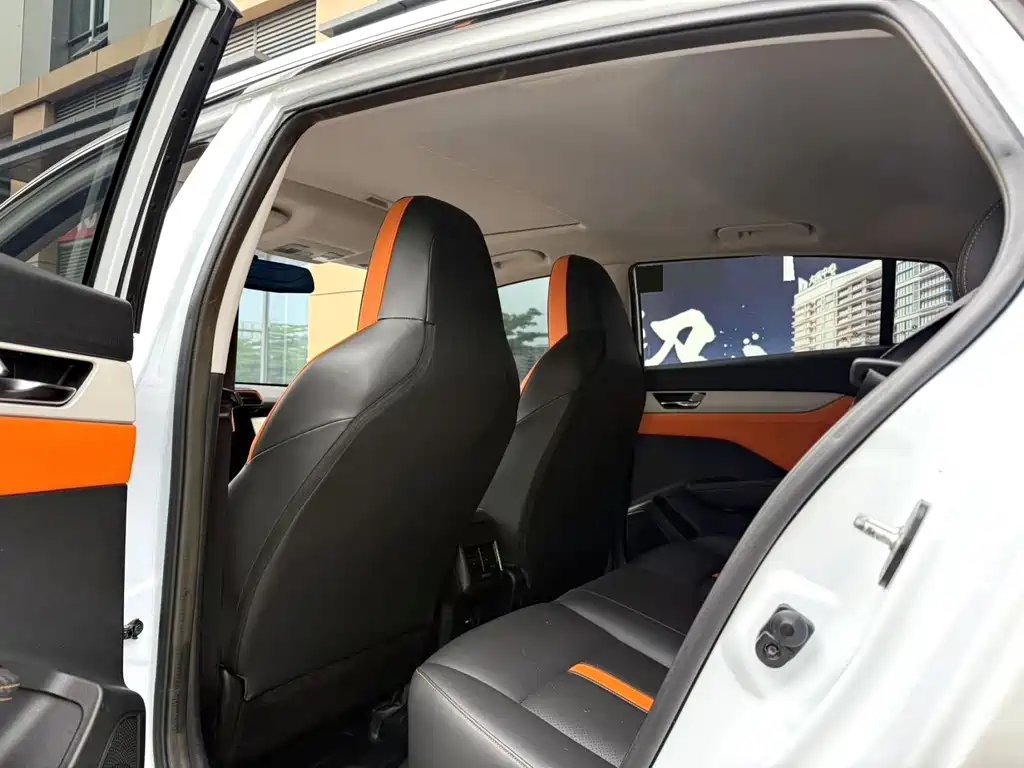 Yixuan 1.5 L Auto Glory