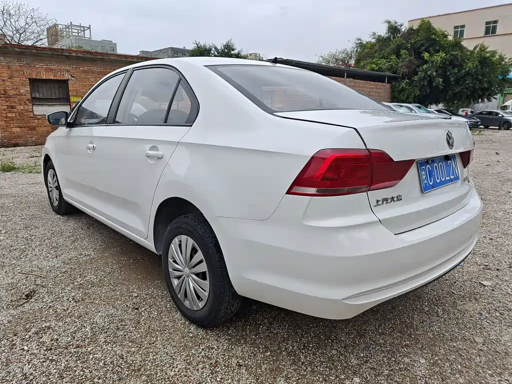 Santana 1.6 L Auto Style