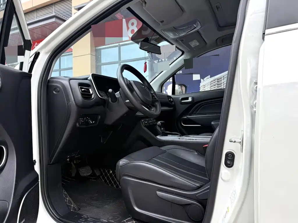 GAC Trumpchi GS3 传祺GS3 2021款 POWER 270 T 自动红动版