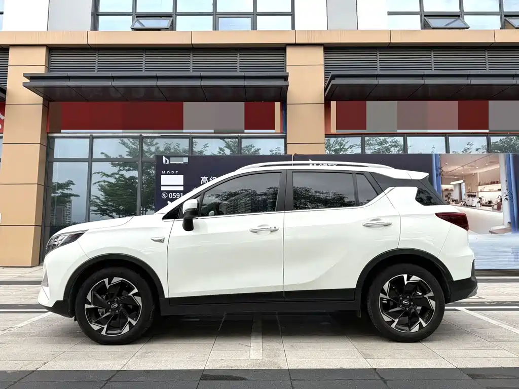 GAC Trumpchi GS3 传祺GS3 2021款 POWER 270 T 自动红动版
