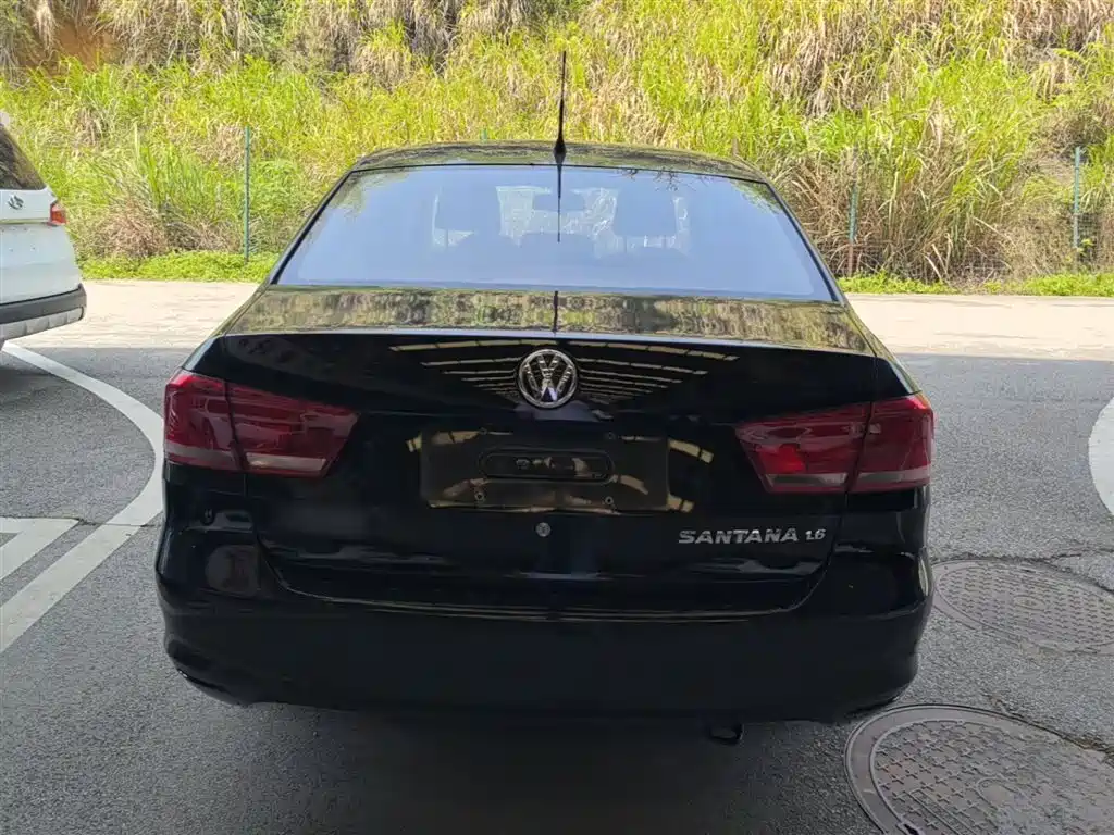 Santana 1.6 L Auto Style