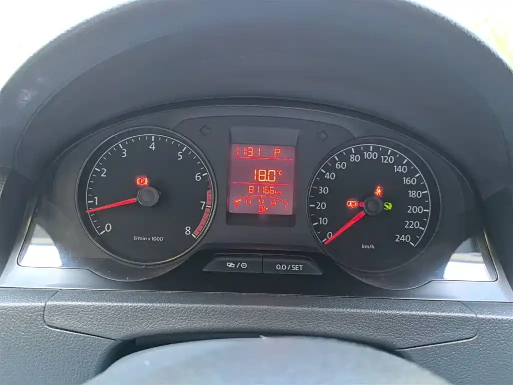 Santana 1.6 L Auto Style