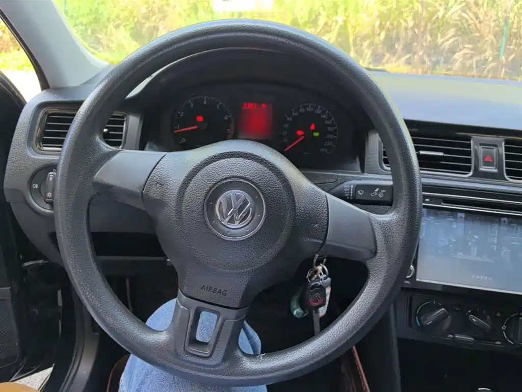 Santana 1.6 L Auto Style