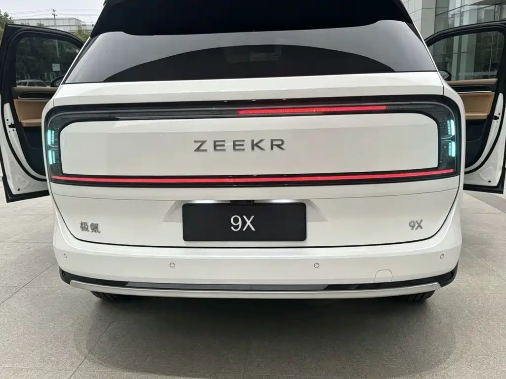 Zeekr 9 X Hyper 70 kWh