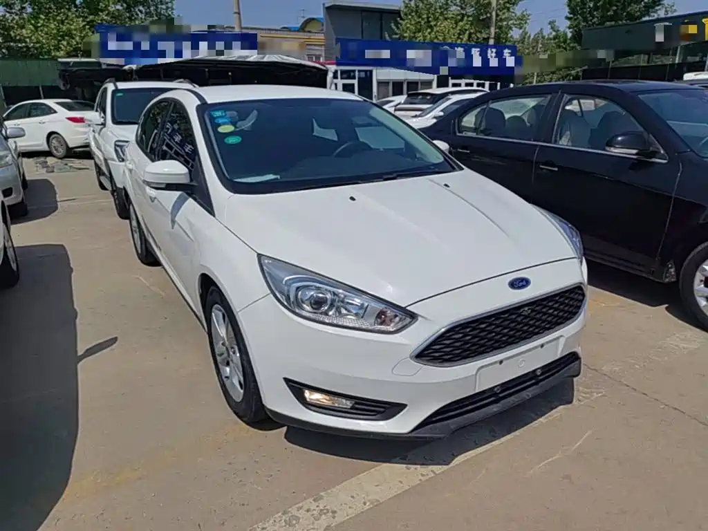 Focus Hatchback 1.6 L Auto Comfort Smart Travel