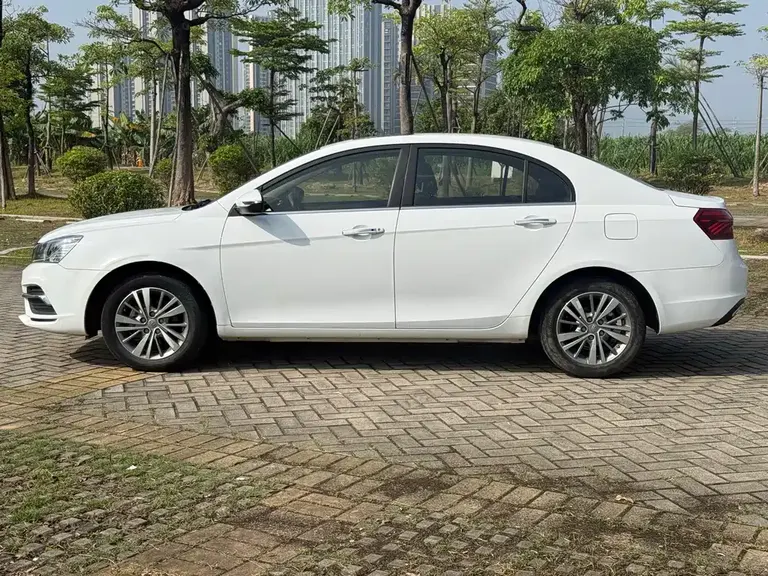 Geely Emgrand 1.5 L Manual Upward Connected