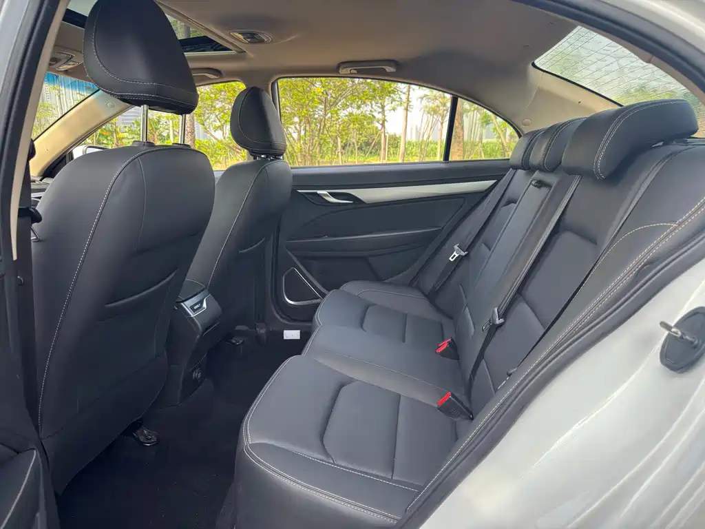 Emgrand 1.5 L Manual Upward Connected