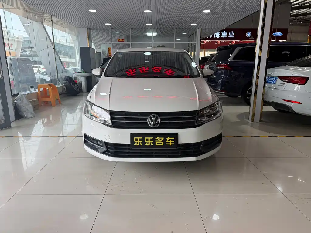 Santana 1.6 L Auto Style