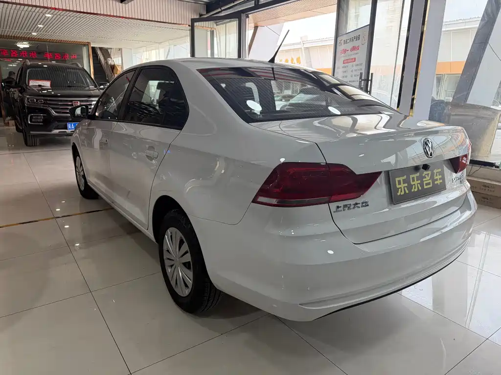 Santana 1.6 L Auto Style
