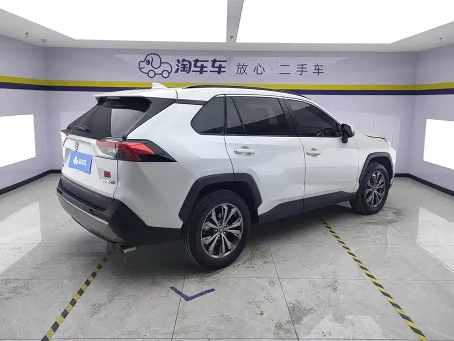 RAV4 2.0 L CVT 2 WD Style Plus