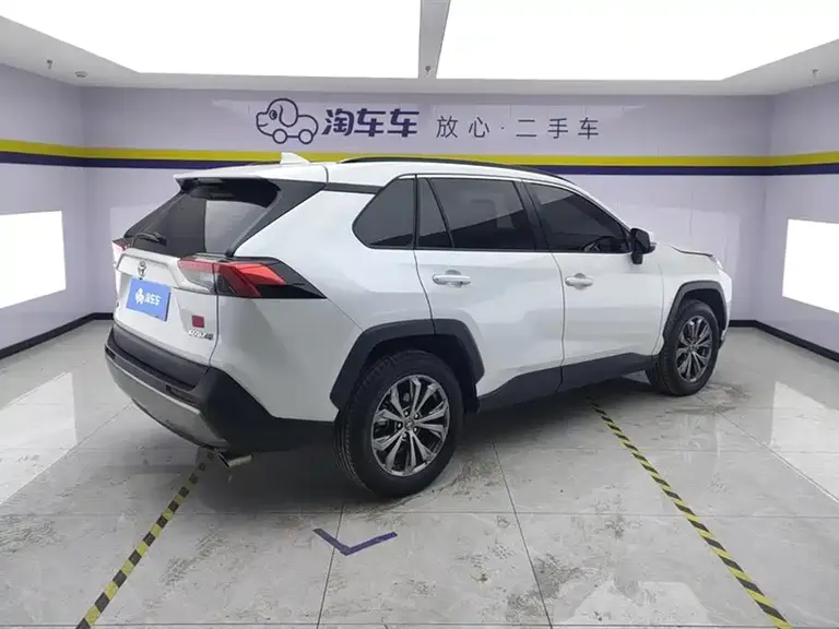 Toyota RAV4 2.0 L CVT 2 WD Style Plus