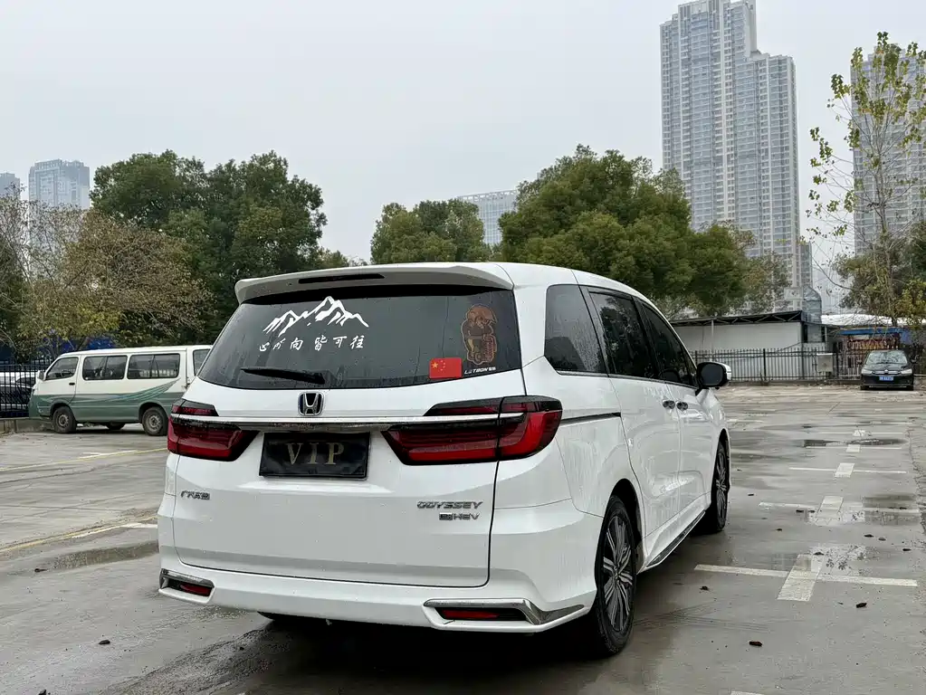 Odyssey 2.0 L e:HEV Sharp· Smart Enjoyment