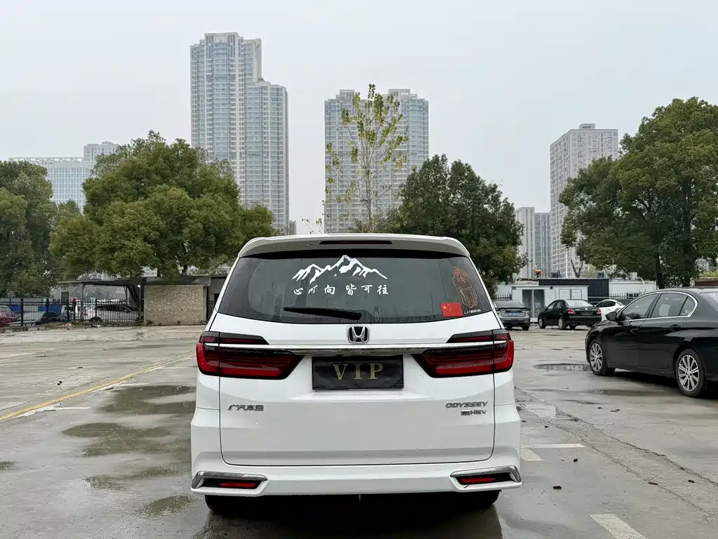 Odyssey 2.0 L e:HEV Sharp· Smart Enjoyment