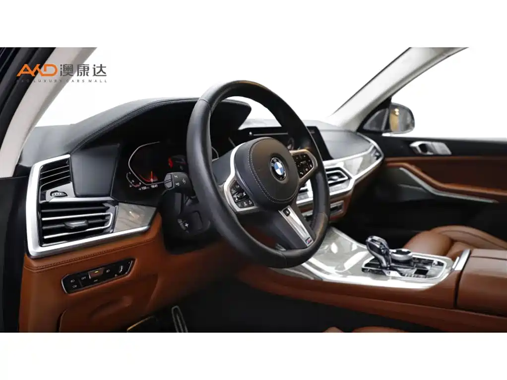 BMW X7 宝马X7/40 i/3.0 T/22款/xDrive 行政型M运动套装