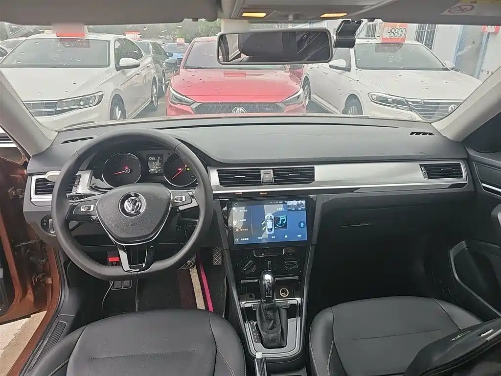 Bora 1.5 L Auto Comfort
