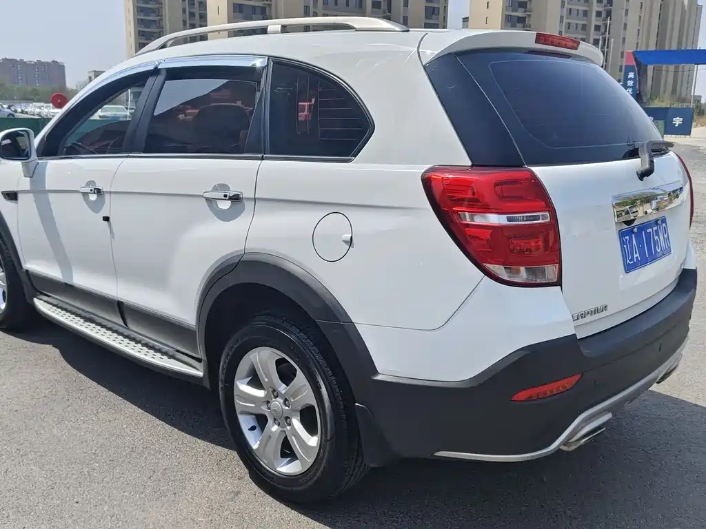 Captiva 2.4 L 2 WD Luxury 7-seat