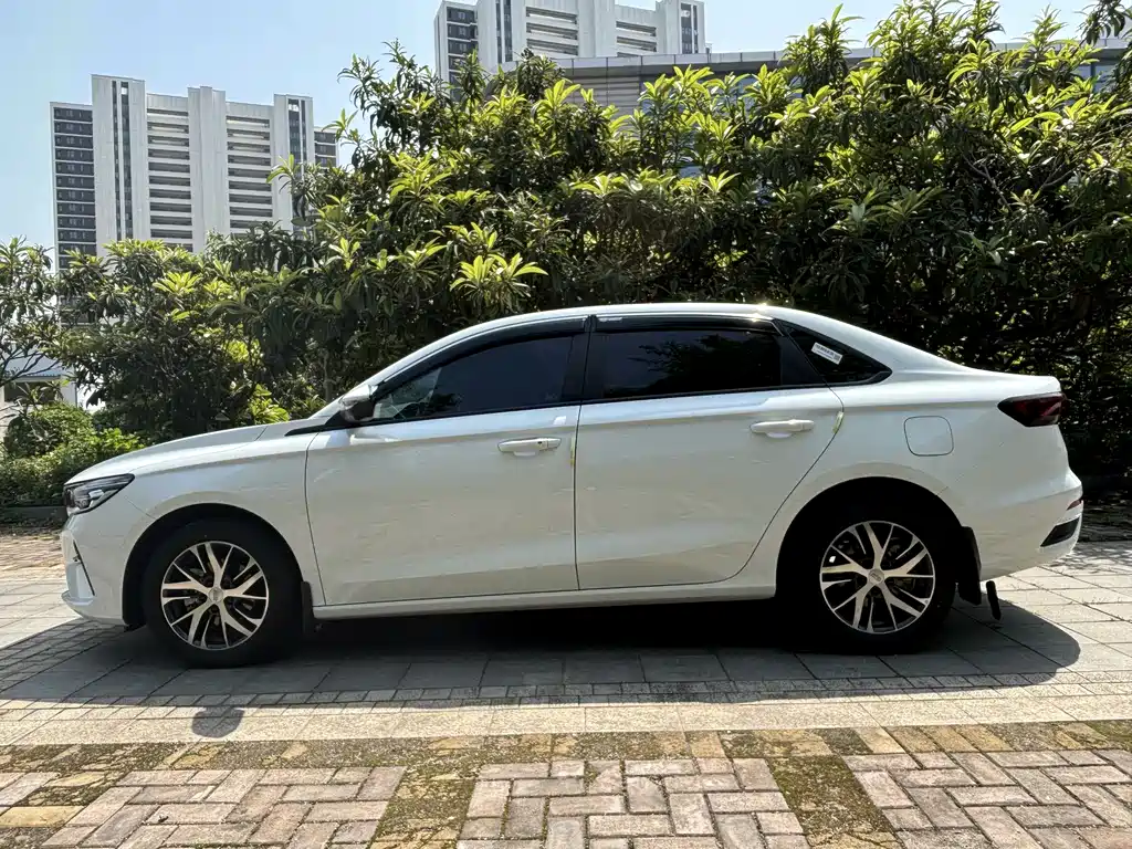 Emgrand 4 th Gen 1.5 L CVT Dragon